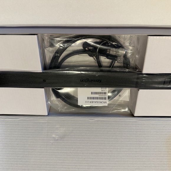 Kensington Locking Bracket for 13.5" Surface Book. New in box - Picture 4 of 6